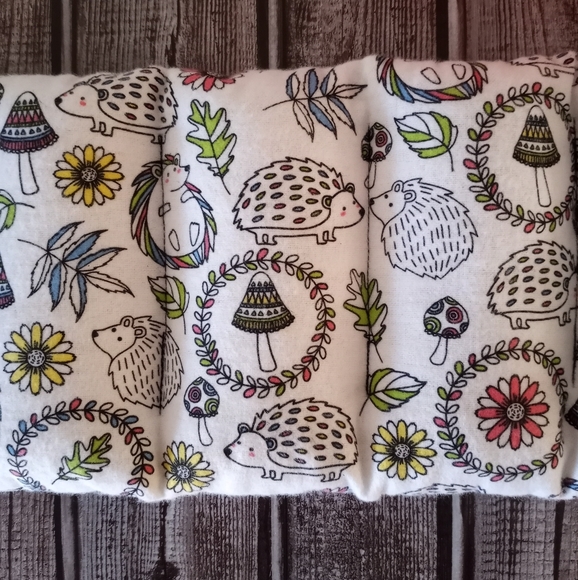Microwavable Heating Pad Hedgehogs Flowers - Picture 3 of 4